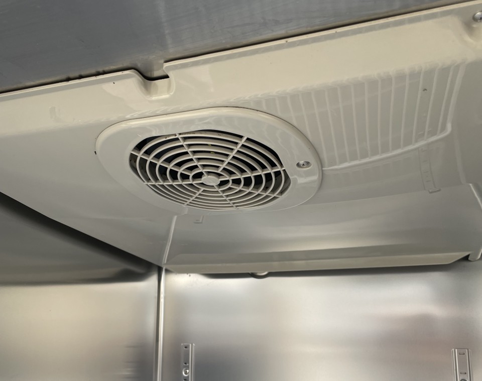 縦型冷凍冷蔵庫￥298,000(税込）の写真