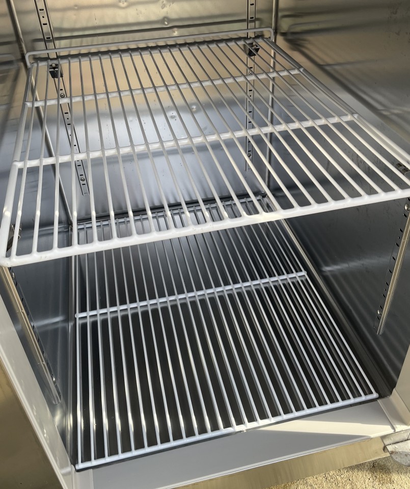 縦型冷凍冷蔵庫￥298,000(税込）の写真