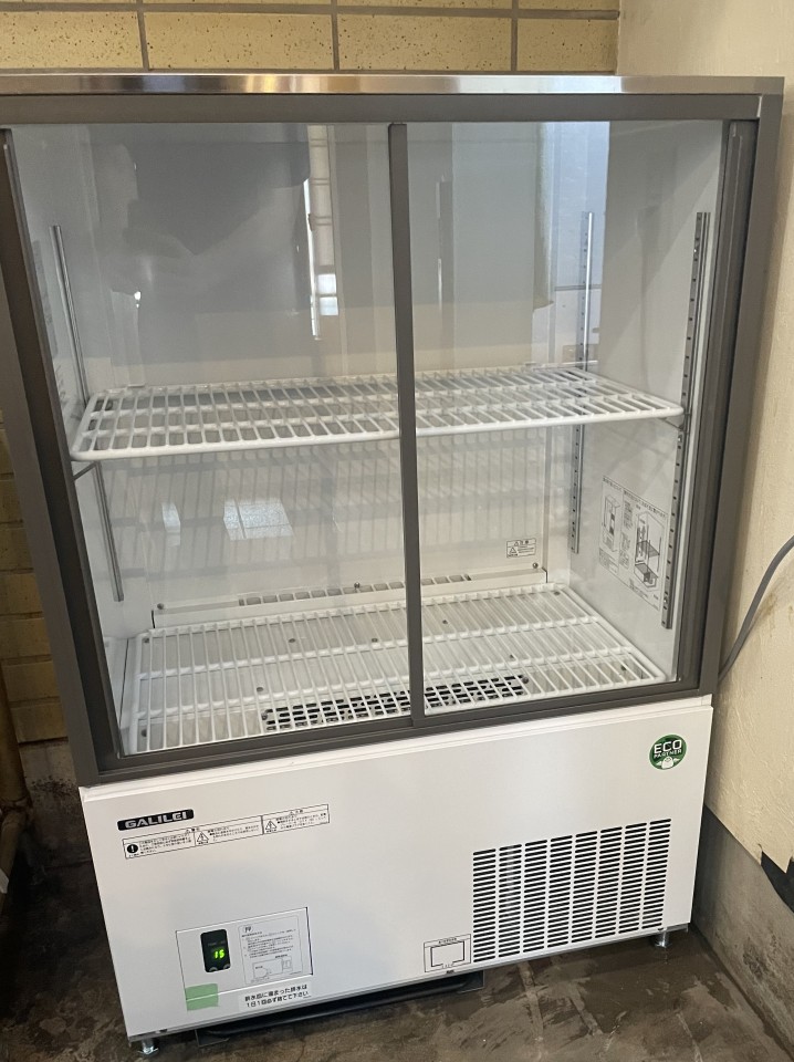 冷蔵ショーケース<br>入れ替え