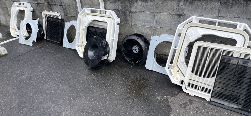 天カセエアコン洗浄<br>内機洗浄3台