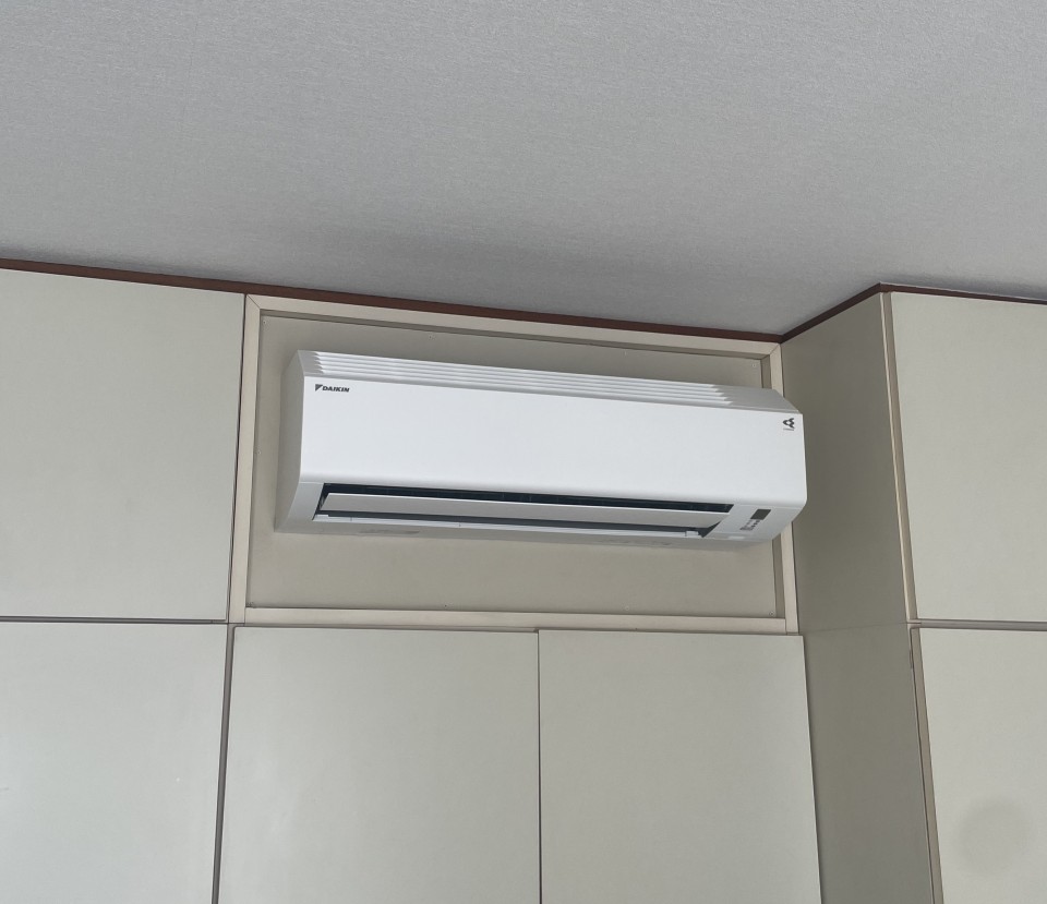 ルームエアコン１台入れ替え工事の写真